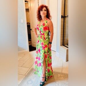 NWT💕💕💕Flying Tomato💕💕💕Blooming Maxi Dress